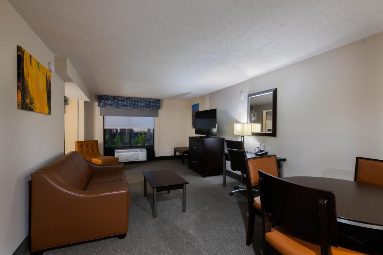 Wingate By Wyndham Atlanta Galleria/ Ballpark Смирна Экстерьер фото